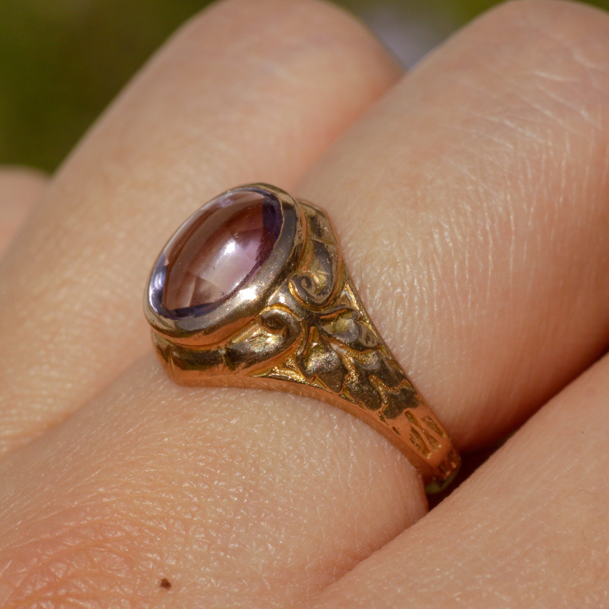 Vintage/Antique Engraved Buff Top Amethyst Ring 10k Sz 5 1/4