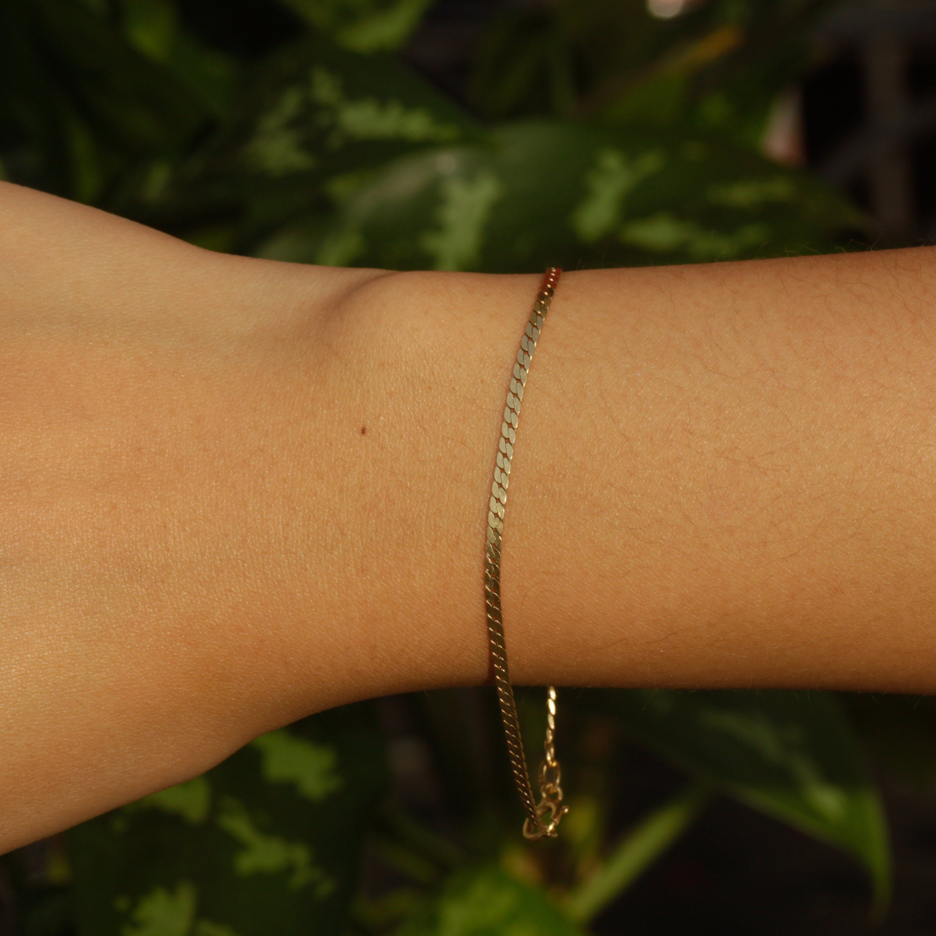 Vintage 14k Gold Dainty Herringbone Bracelet