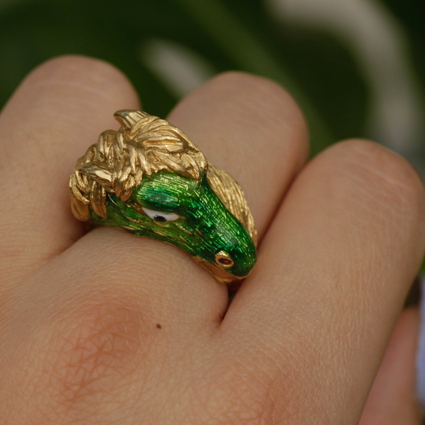 Vintage 1970s Green Enamel Horse Ring 18k Gold Sz 5 1/2