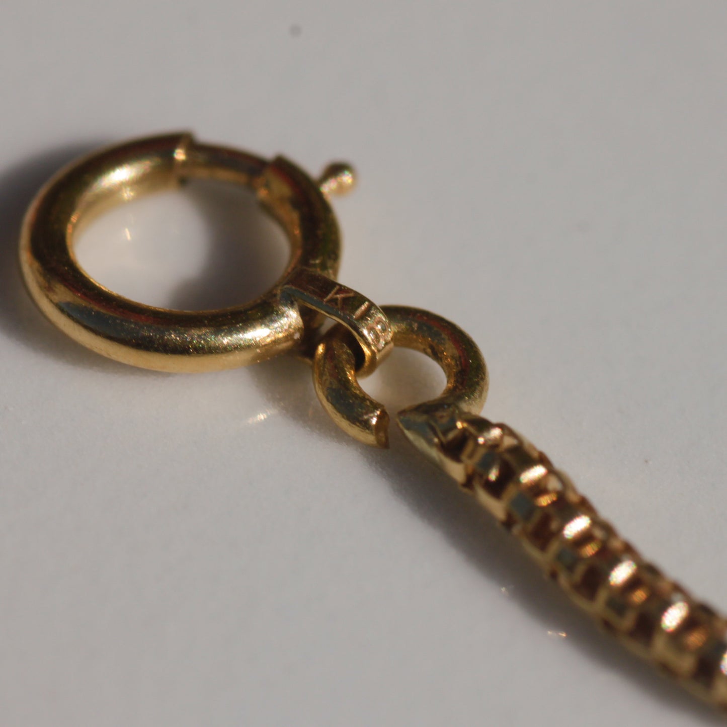 Vintage Round Box Chain 16" 18k Gold