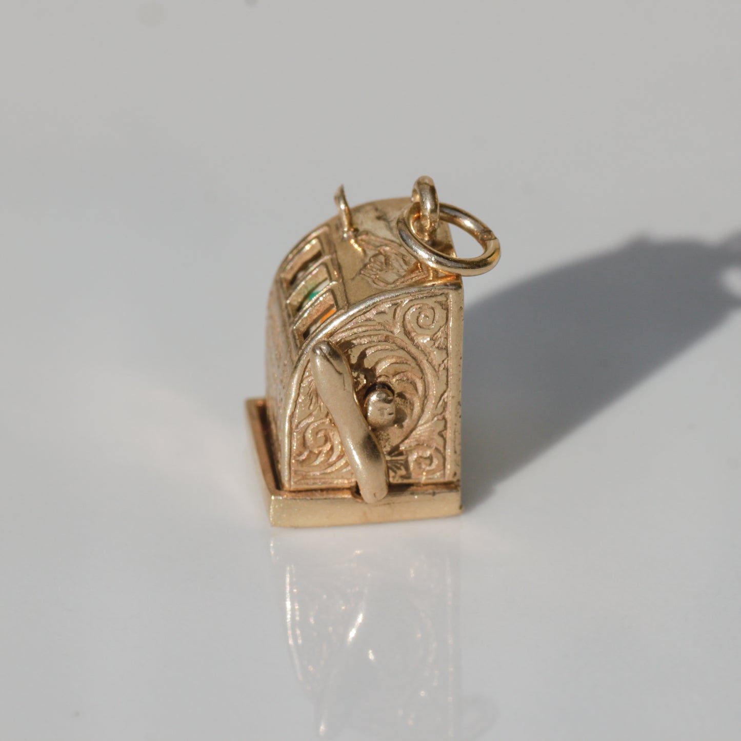 Vintage Working Slot Machine Pendant 14k