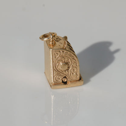 Vintage Working Slot Machine Pendant 14k