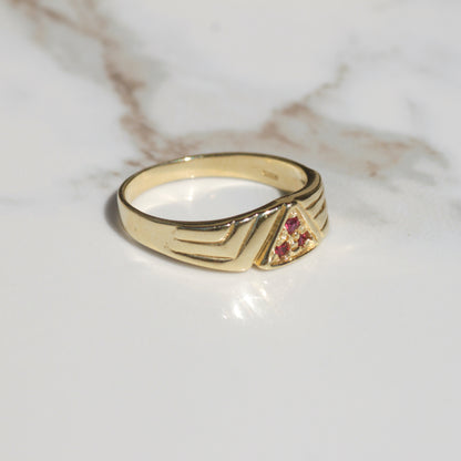 Vintage Ruby Triangle Band 18k Gold Sz 6 1/2